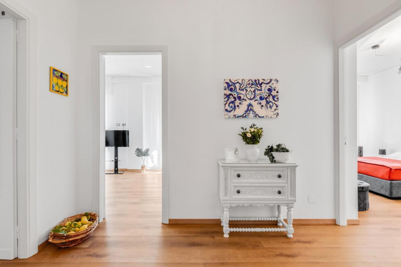 Residenza Dei Poeti - Roomy And Modern Flat Palermo Eksteriør bilde